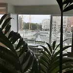 Apartment Driemaster, Stijlvol Met Uitzicht Op Jachthaven En Prive Parking, Centrum *