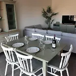 Driemaster, Stijlvol Met Uitzicht Op Jachthaven En Prive Parking, Centrum *