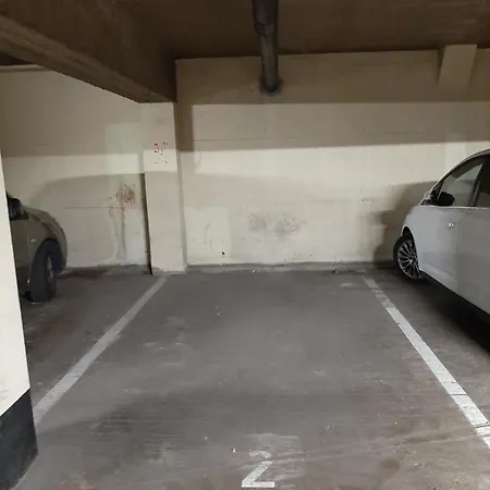 Driemaster, Stijlvol Met Uitzicht Op Jachthaven En Prive Parking, Centrum Lejlighed Oostende