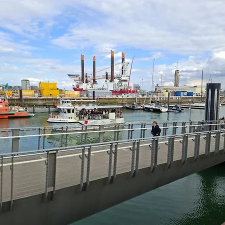 Driemaster, Stijlvol Met Uitzicht Op Jachthaven En Prive Parking, Centrum Oostende